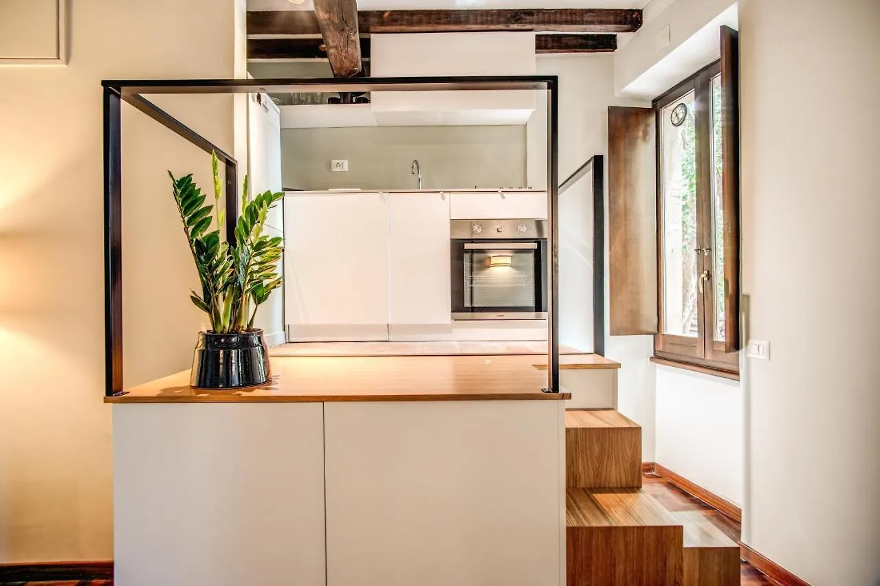 Sant'Eligio River View Suite Rome Apartment